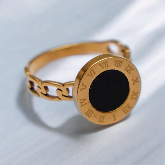 Classic roman ring