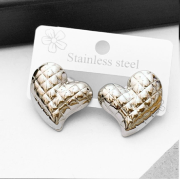 Heartbeat Studs