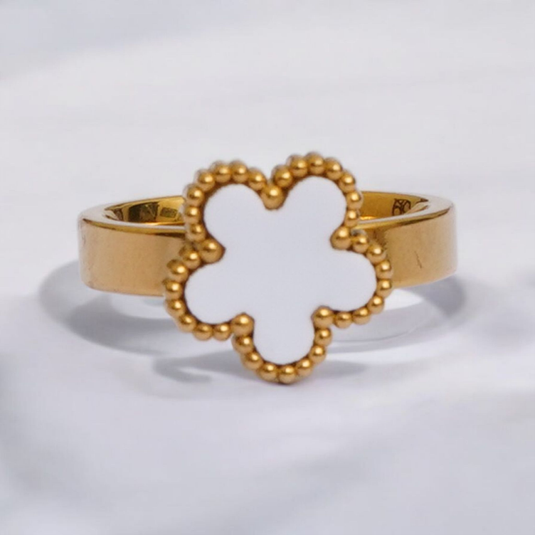 White clover ring